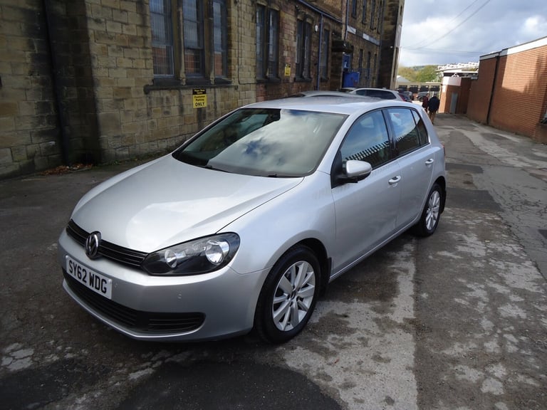 VOLKSWAGEN GOLF 1.6 TDI Match Silver Auto Diesel 2012
