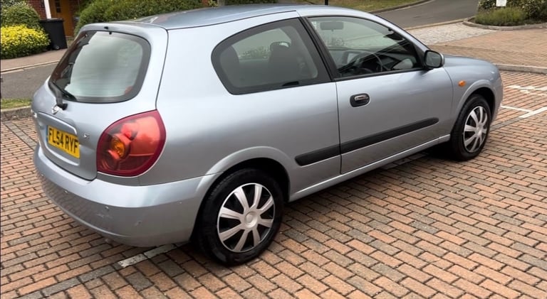 Nissan ALMERA Auto