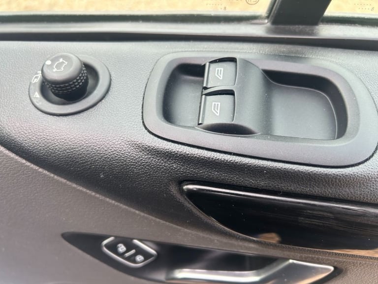 2018 68 FORD TRANSIT CUSTOM 2.0 300 ECOBLUE LIMITED PANEL VAN 5DR DIESEL AUTO L1