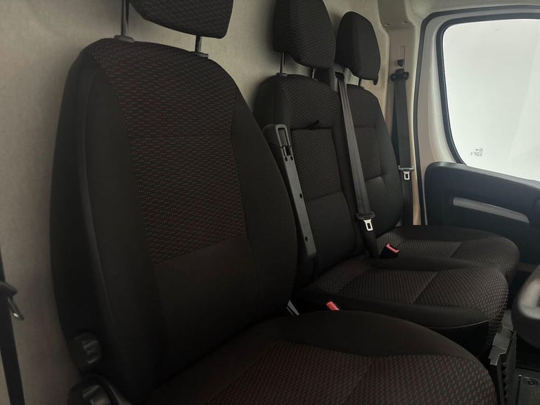  Peugeot Boxer 2.2 BlueHDi 335 Professional Premium + L3 High Roof Euro 6 (s/s) 5dr Diesel Manual