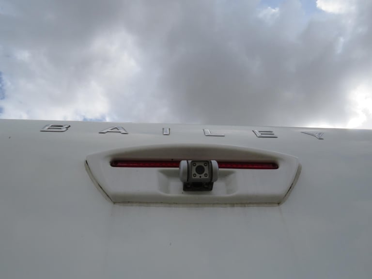 Bailey Autograph Approach 75/2 4 Berth Fixed Bed