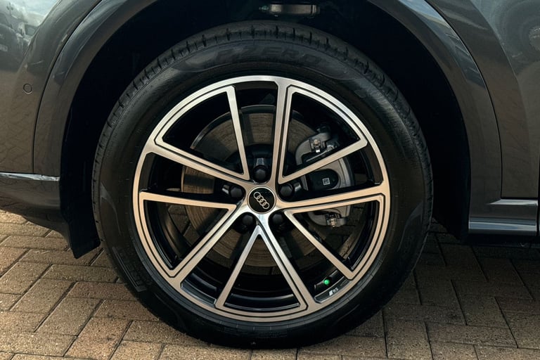 2025 Audi Q5 2.0 TDI S line S Tronic quattro Euro 6 (s/s) 5dr SUV Automatic