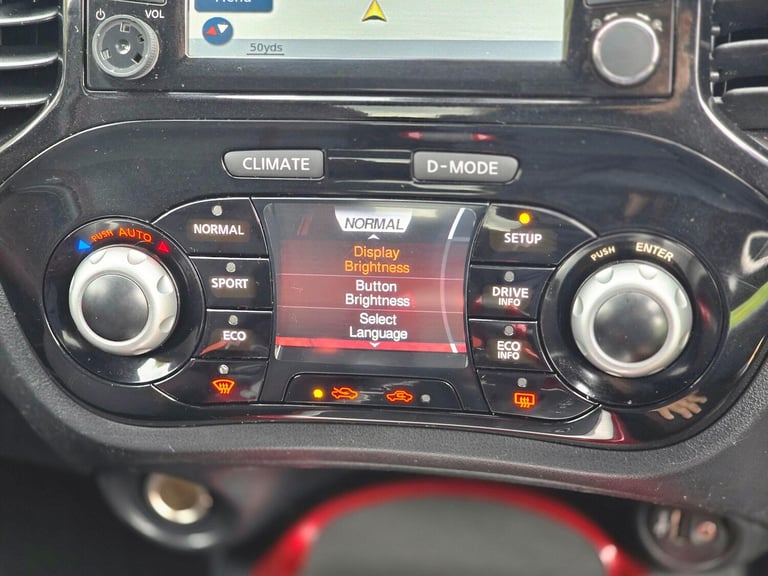 2016 Nissan Juke 1.6 N-Connecta XTRON Euro 6 5dr HATCHBACK Petrol Automatic