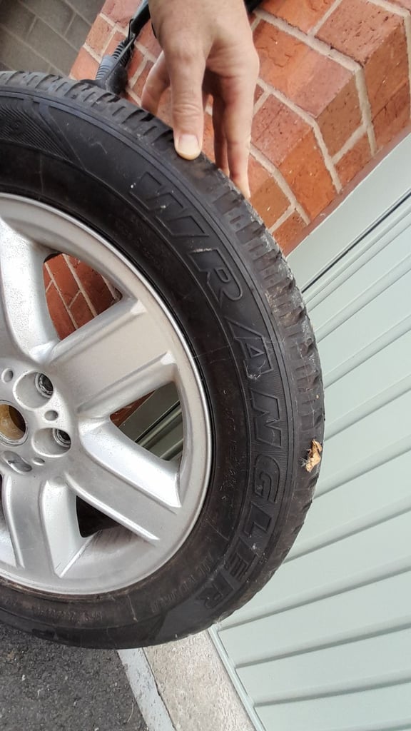 Range Rover L322 towbar  and wheel wrangler 20 inch, rubber Range rover mats ono