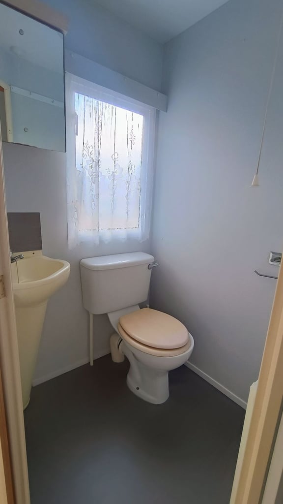 **Static caravan to rent long term**