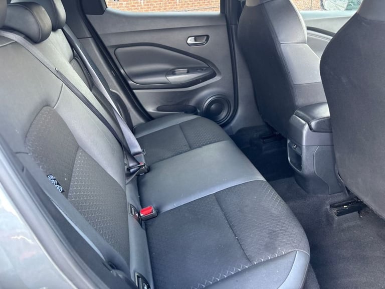 Nissan Juke 1.6 Hybrid N-Connecta 5dr Auto Petrol/Electric Hybrid