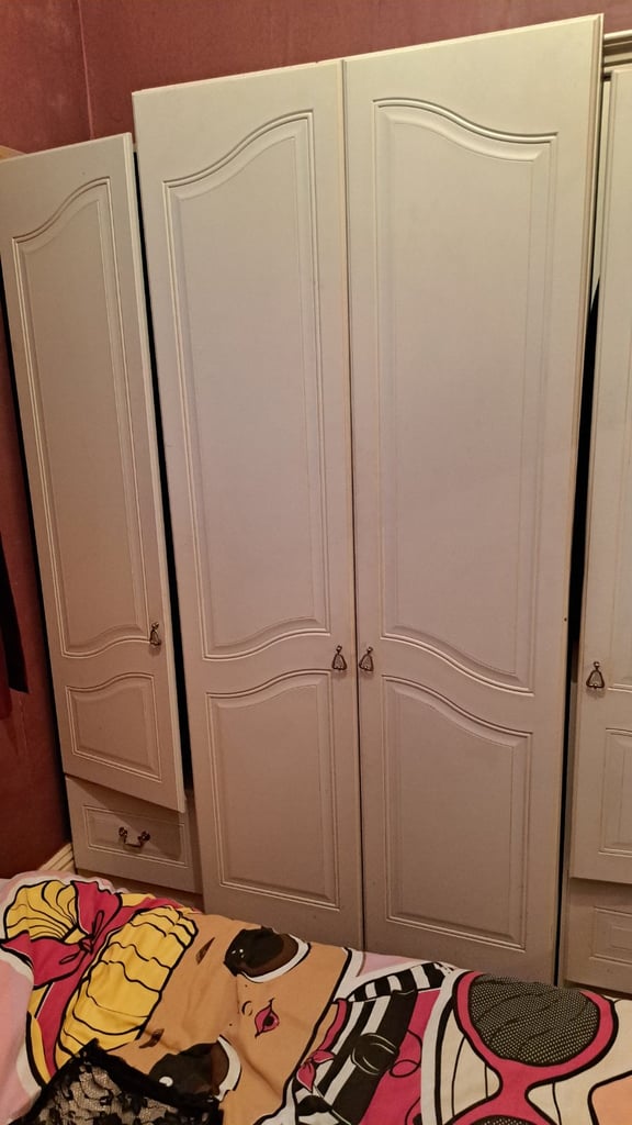 Set of wardrobes 
