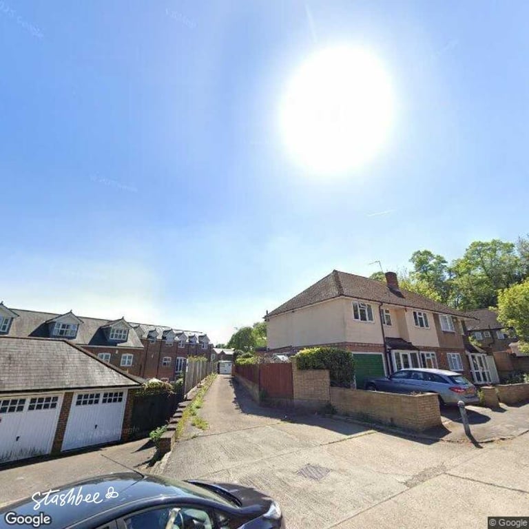 Garage to rent in Enfield (EN2) | Stashbee
