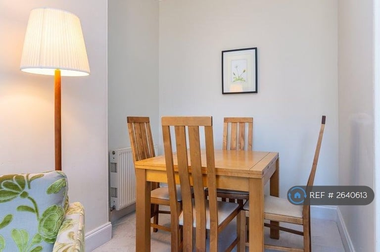 2 bedroom flat in Willowbrae, Edinburgh, EH8 (2 bed) (#2640613)