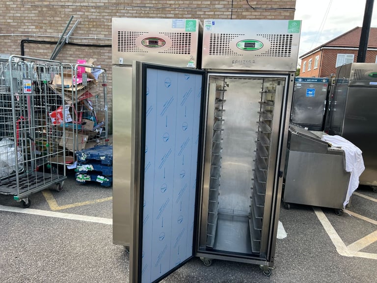 HIGH QUALITY FREEZER OR FRIDGE FOSTER BAKERY CHICKEN SHOP CATERING COMMERCIAL SHOP