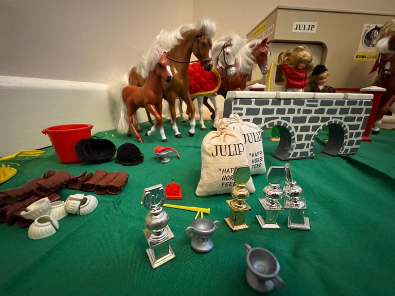 Original Julip horsebox & accessories 