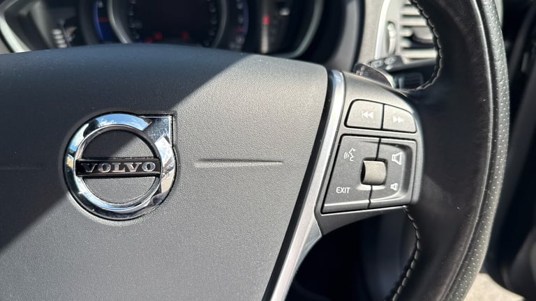 2019 Volvo V40 1.5 T3 R-Design Edition Hatchback 5dr Petrol Auto Euro 6 (s/s) (152 ps) Hatchback ...