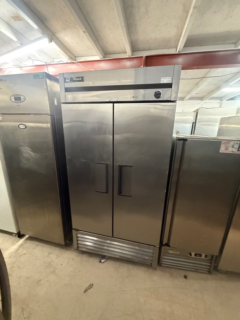 Commercial fridge freezer cafe shop restaurant takeaway chiller freezer fridge Williams foster 