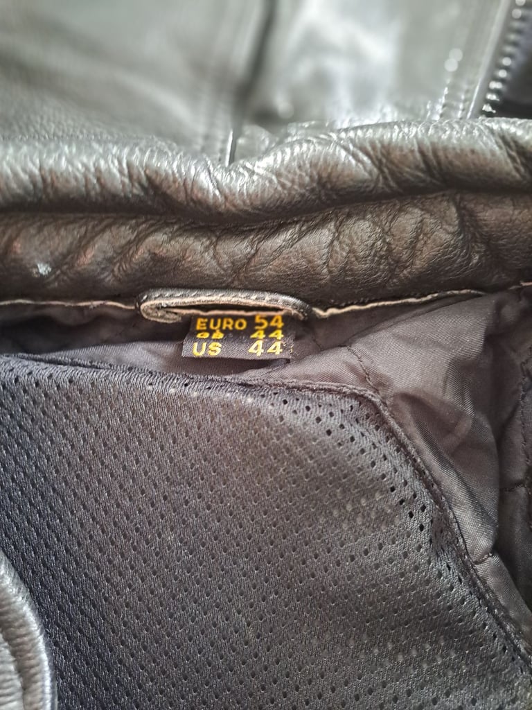 His and Hesr leather jackets and 1 pair trousers in Leather