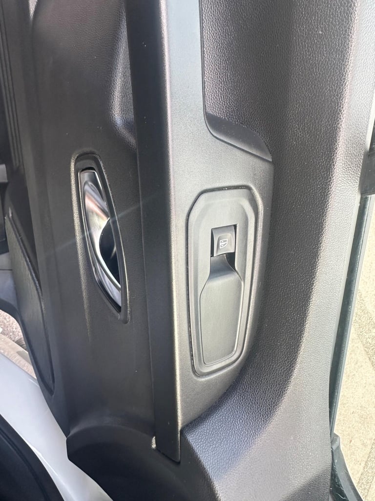 2022 Renault Trafic 2.0 dCi Blue LL30 Sport L2 H1 Euro 6 (s/s) 5dr PANEL VAN Diesel Manual