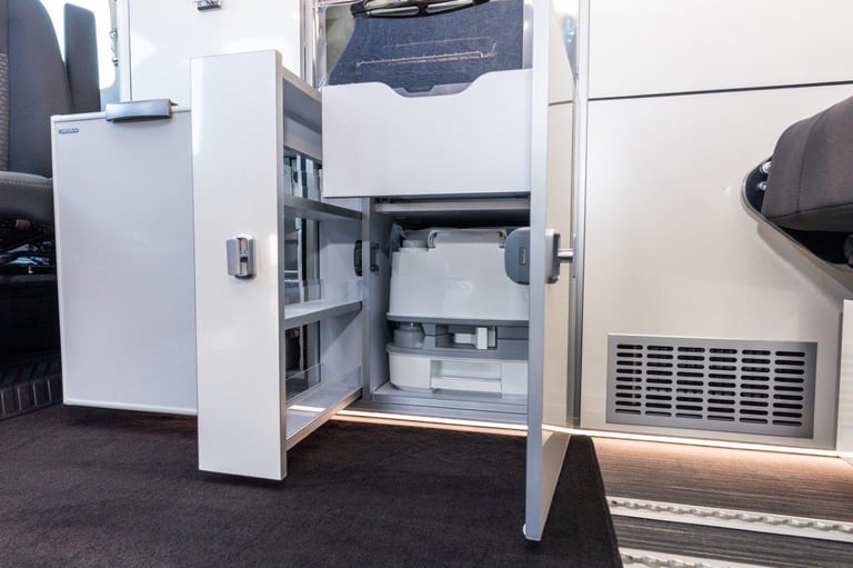 Wellhouse Maxus D7 Elevating Roof