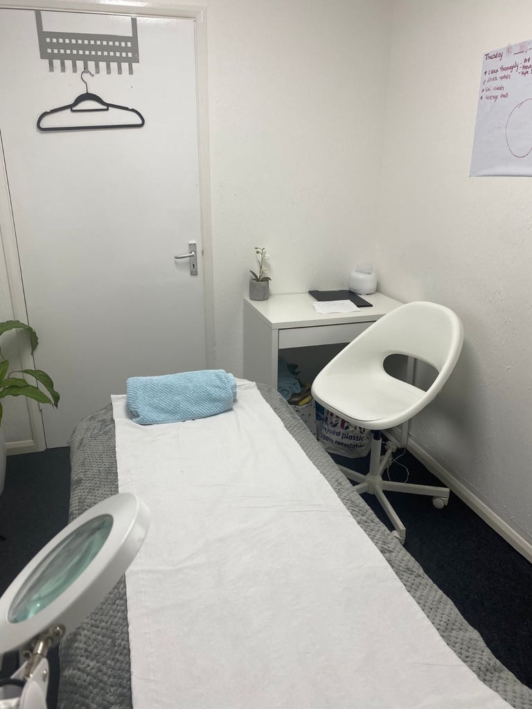 Treatment/Therapy/Aesthetics/Beautician/Consultation Room to Rent in Brixton SW2.