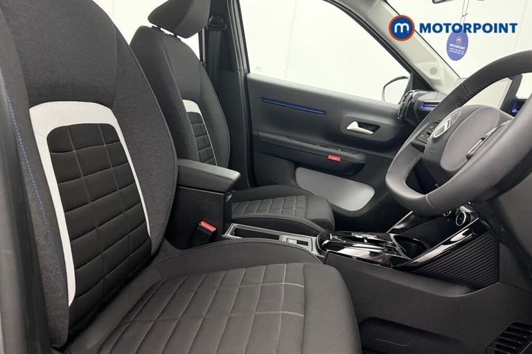 2025 Citroen C3 83kW Plus 44kWh 5dr Auto Hatchback Electric Automatic
