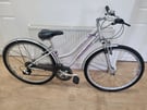 Claud butler hybrid bike wd extras rrp£437,good working condition 