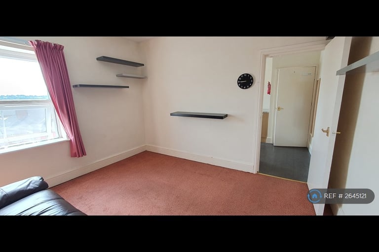 Studio flat in Springfield House, Ilkeston, DE7 (#2645121)
