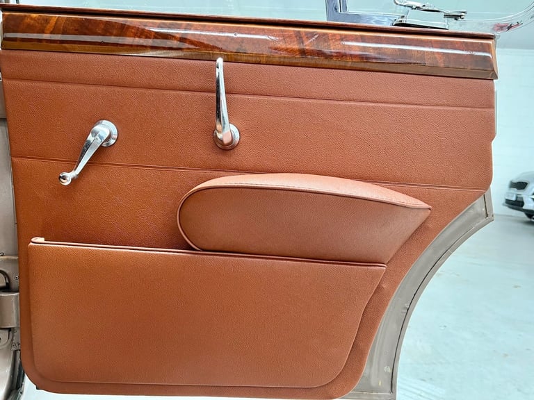 1965 Daimler V8 Petrol Automatic