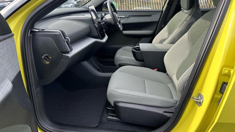 2025 Volvo EX30 315kW Twin Motor Performance Plus 69kWh 5dr Auto ESTATE ELECTRIC Automatic