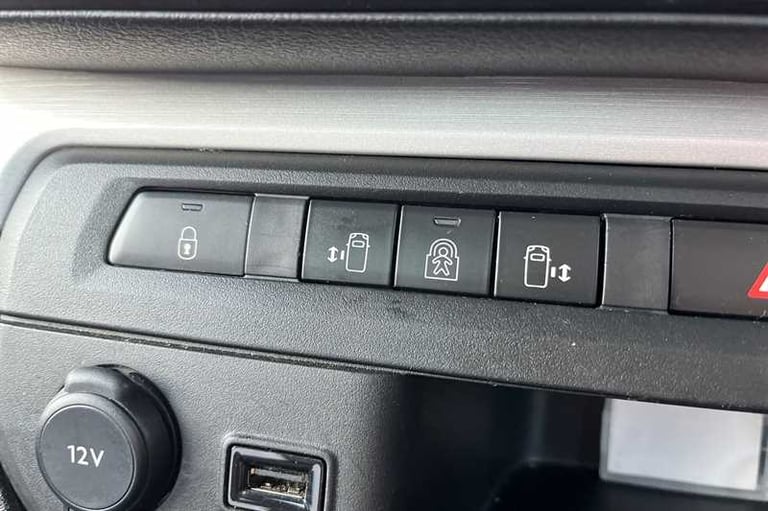 2023 Peugeot Traveller Business VIP 2.0 BlueHDi Diesel Automatic Start/Stop (180ps) MPV Diesel Au...