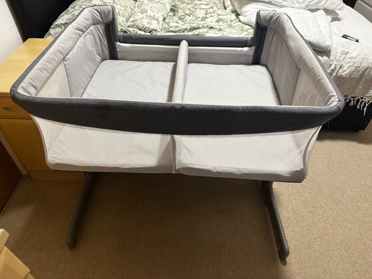 Chicco Next2Me Twins Bedside Crib 