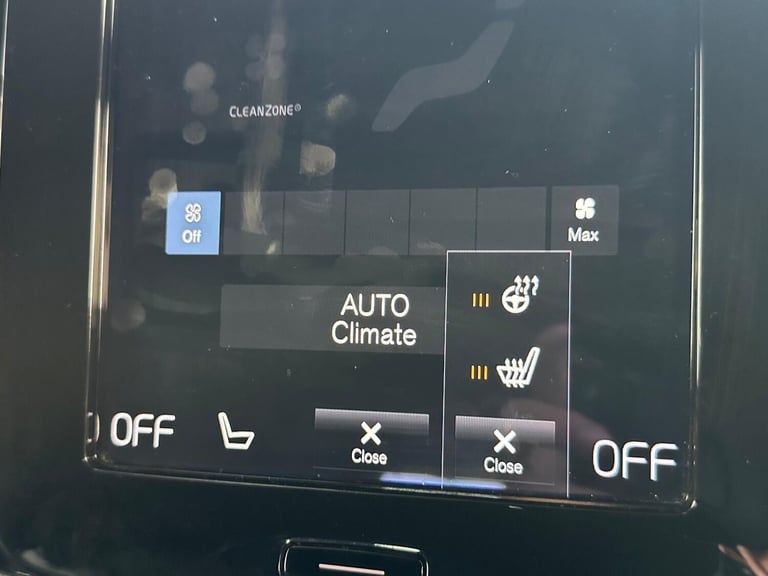  Volvo XC40 1.5h T4 Recharge 10.7kWh R-Design Auto Euro 6 (s/s) 5dr Petrol/Electric Hybrid Automatic