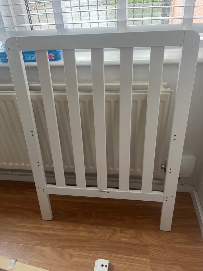 Tutti Bambini toddler bed 