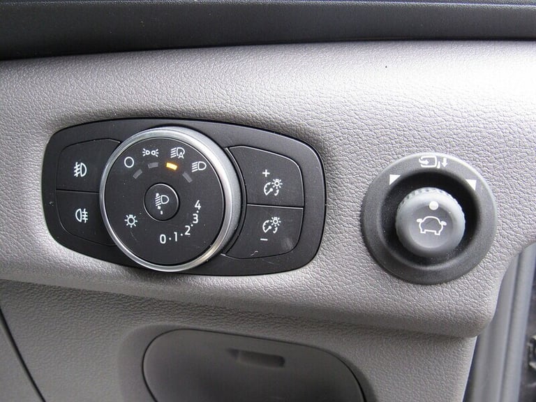 2024 Ford Transit 460 EcoBlue Limited 17 SEATER MINIBUS 165 BHP SAT NAV CAMERA H-SEATS HUGE S Min...