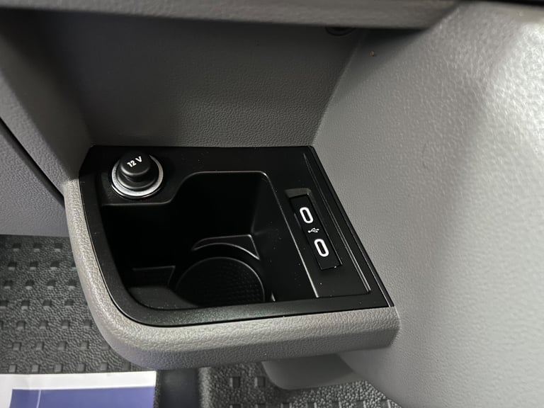 2024 Volkswagen Transporter 2.0 TDI T30 Startline Kombi FWD SWB Euro 6 (s/s) 5dr WINDOW VAN Diese...