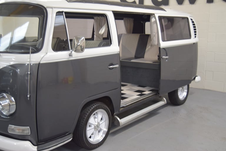 1970 Volkswagen Camper Classic Car