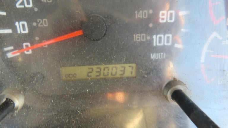 2011 Isuzu Trucks forward  f110.210 skip loader 