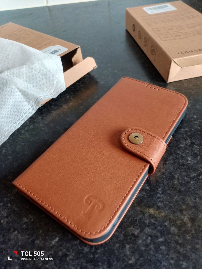 Tiliyoo leather wallet 