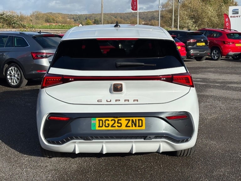  Cupra Born 170kW e-Boost V3 59kWh 5dr Auto Electric