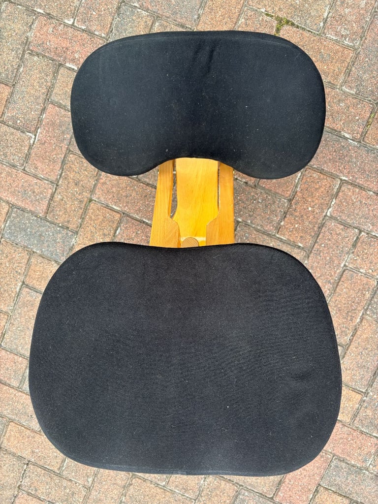 Fantastic Putnams Coccyx Good Posture Kneeling Chair Black Excellent