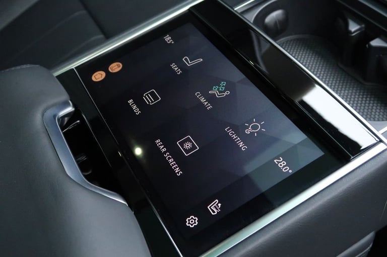 2022 LAND ROVER RANGE ROVER 4.4 P530 V8 FIRST EDITION SUV 5DR PETROL AUTO 4WD