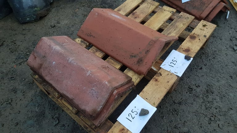 Reclaimed Clay Ridge Tiles 