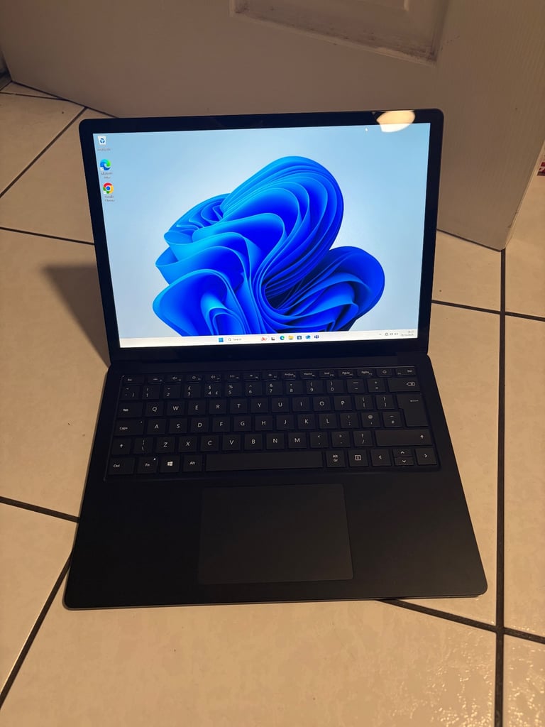 image for Surface 3 Laptop.  Core i7 and 16 Ram. Touchscreen.