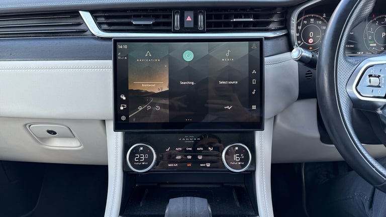 2021 Jaguar F-PACE 2.0 P400e R-Dynamic SE 5dr Auto AWD Hybrid