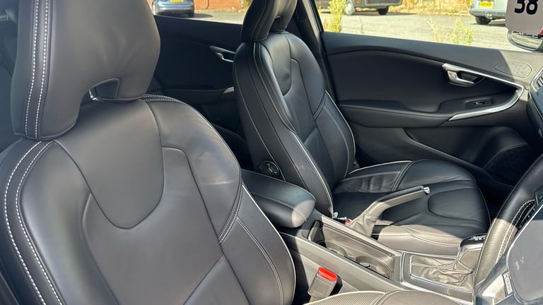 2019 Volvo V40 1.5 T3 R-Design Edition Hatchback 5dr Petrol Auto Euro 6 (s/s) (152 ps) Hatchback ...