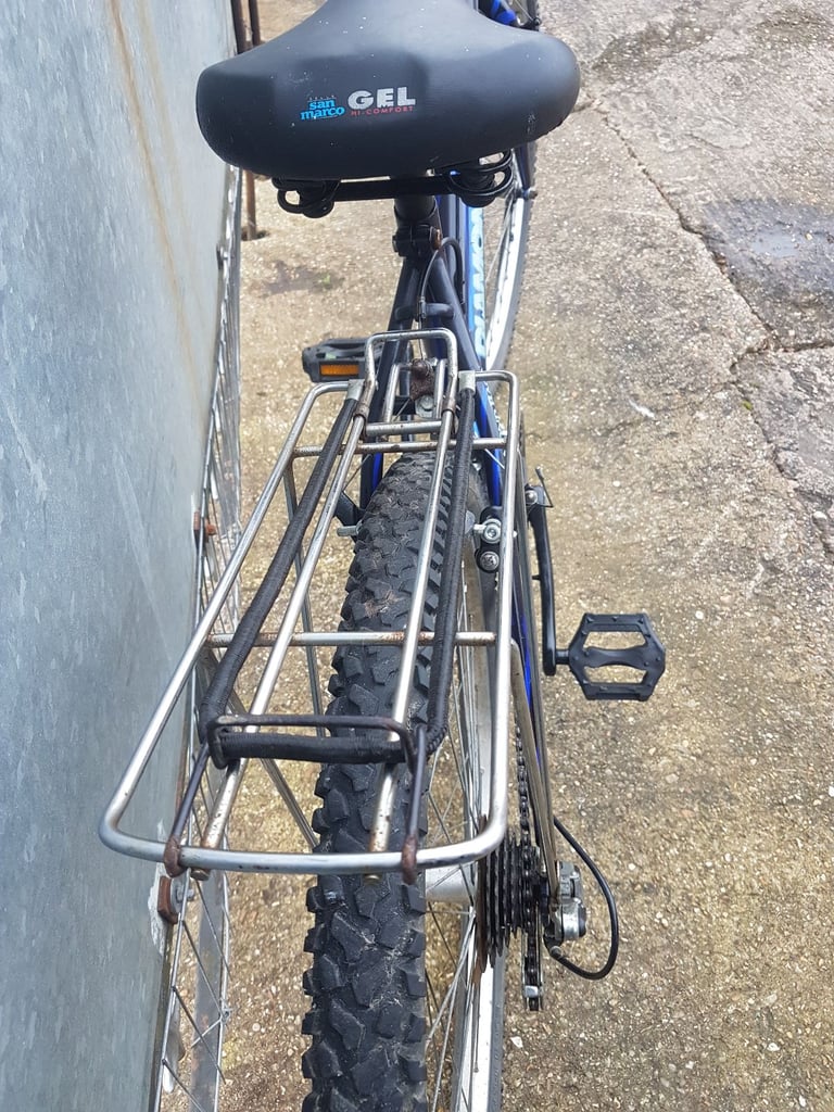 Diamondback Outlook (black/blue) 26 inch wheel adults bike,Shimano gears,gel saddle,stand rack