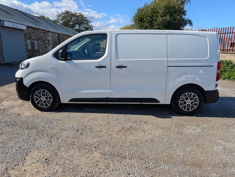 2021 Peugeot Expert 1.5 BlueHDi 1000 Professional Standard Panel Van MWB Euro 6 (s/s) 6dr PANEL V...