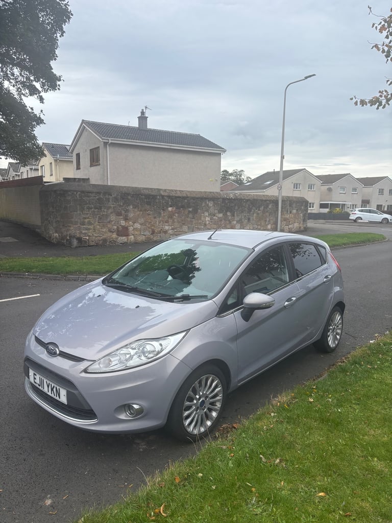 Ford, FIESTA, Hatchback, 2011, Manual, 1560 (cc), 5 doors