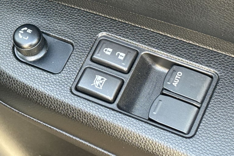 2021 Suzuki Ignis 92905 Hatchback Petrol Manual