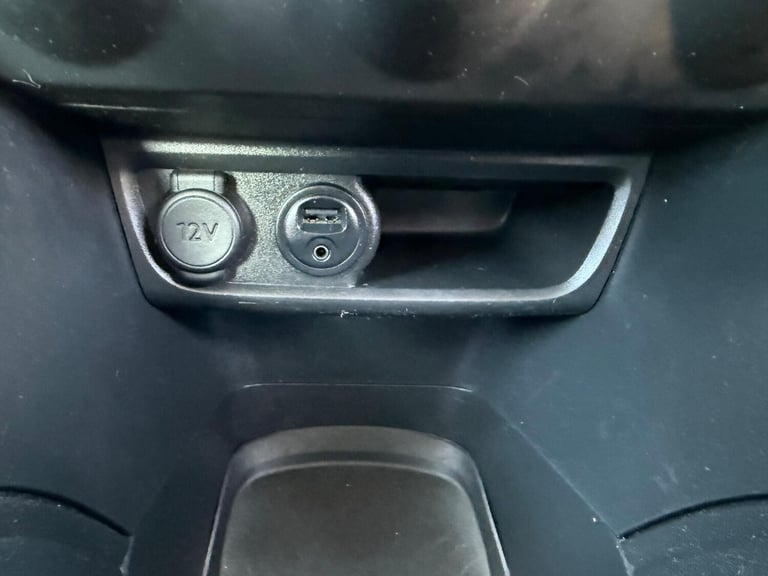 2015 Peugeot 208 1.2 VTi PureTech Active Euro 6 5dr HATCHBACK Petrol Manual