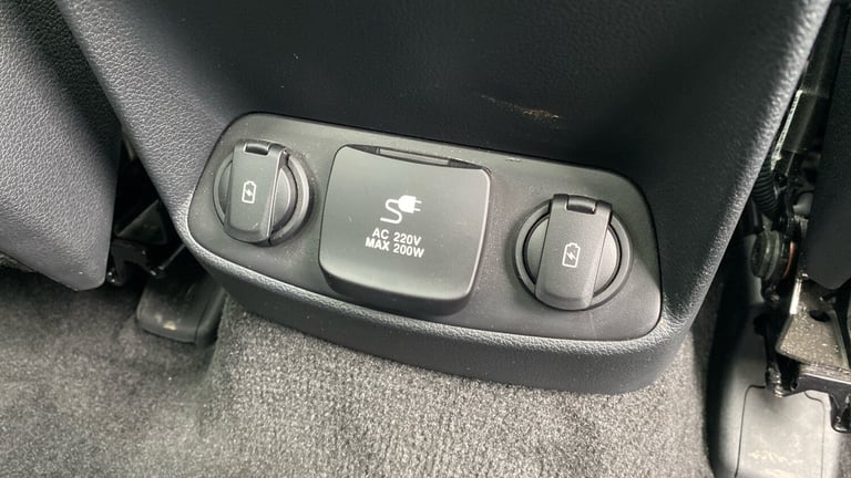 2019 Hyundai Santa Fe 2.2 CRDi Premium SE 5dr 4WD Auto ESTATE DIESEL Automatic