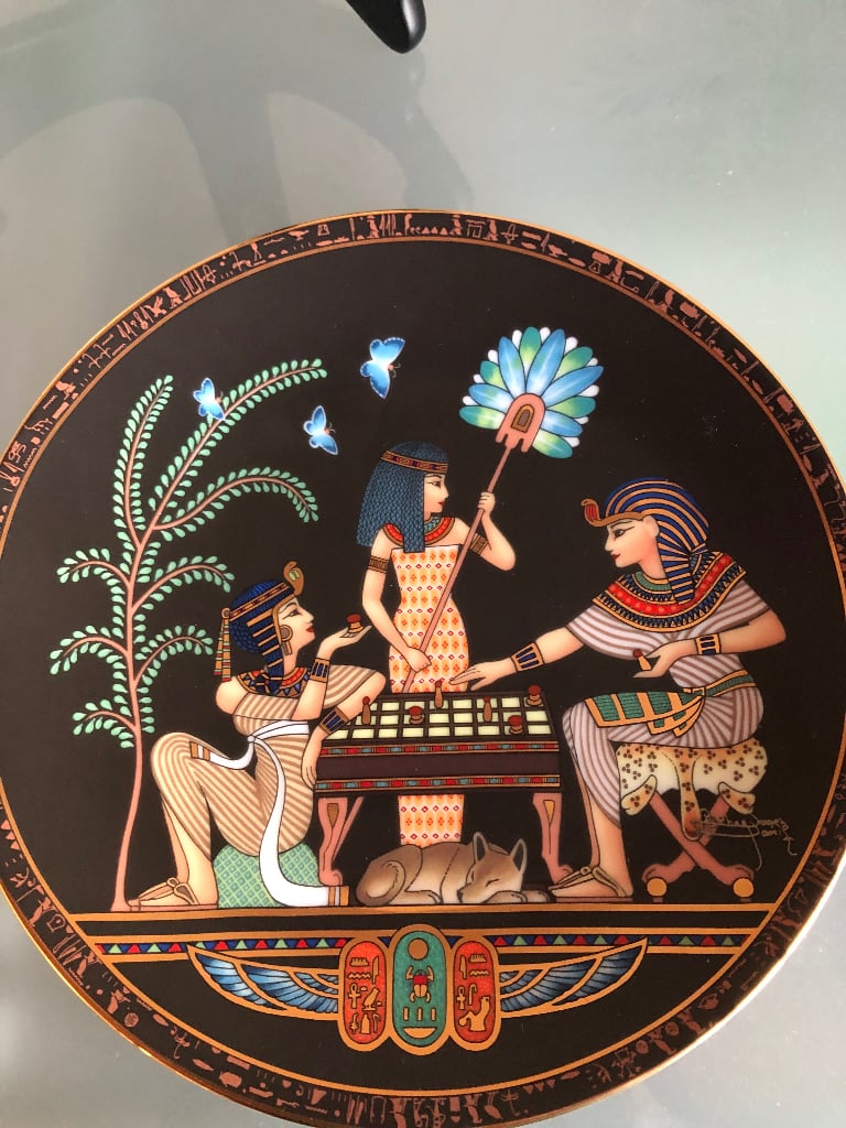 Decorative plates- The Legend of Tutumkhamun - collectible plates 