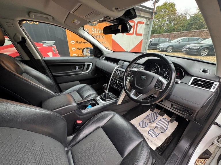 2017 Land Rover Discovery Sport 2.0 TD4 SE Tech 4WD Euro 6 (s/s) 5dr ESTATE Diesel Manual